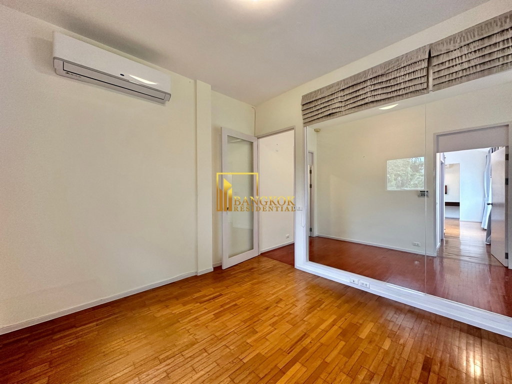 รูป Expansive 4 Bedroom Pool Villa With Large Private Garden - BR27884SH - รูปที่ 23/41