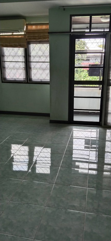 รูป ให้เช่าทาวน์เฮ้าส์ 2 ชั้น ม.เจริญสุข ซ.เสือใหญ่อุทิศ(รัชดา36) ราคา 12,000/เดือน - รูปที่ 3/7