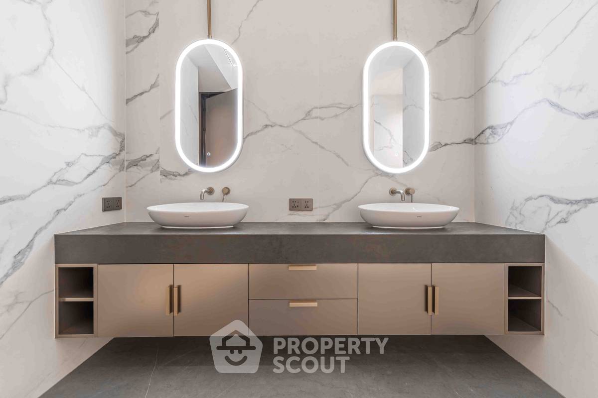 รูป วิลล่า 6-ห้องนอน ใกล้ เมืองพัทยา (ID 2794567) - รูปที่ 9/16