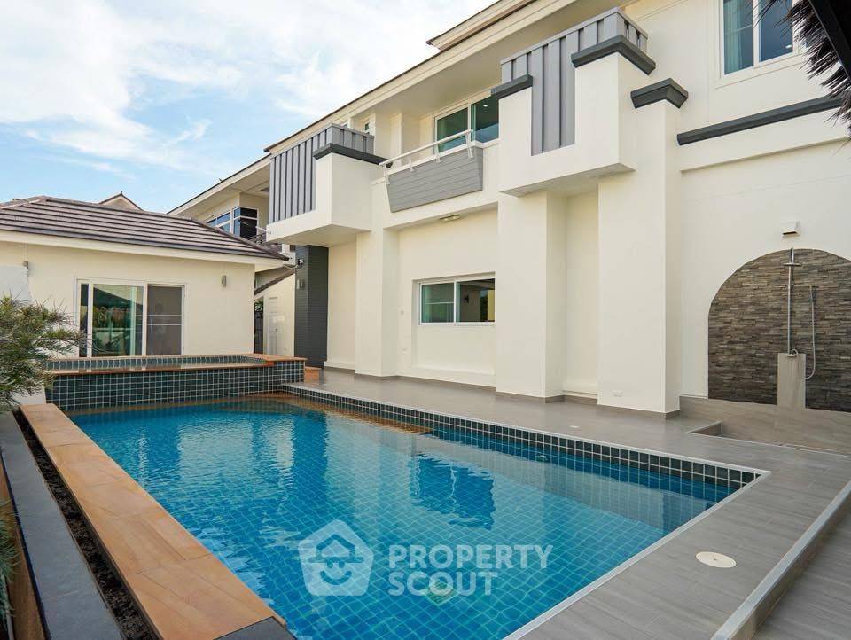 รูป บ้าน 5-ห้องนอน ที่ เซ็นทรัล ปาร์ค ฮิลล์ไซด์ ใกล้ พัทยาตะวันออก (ID 2791679) - รูปที่ 2/16