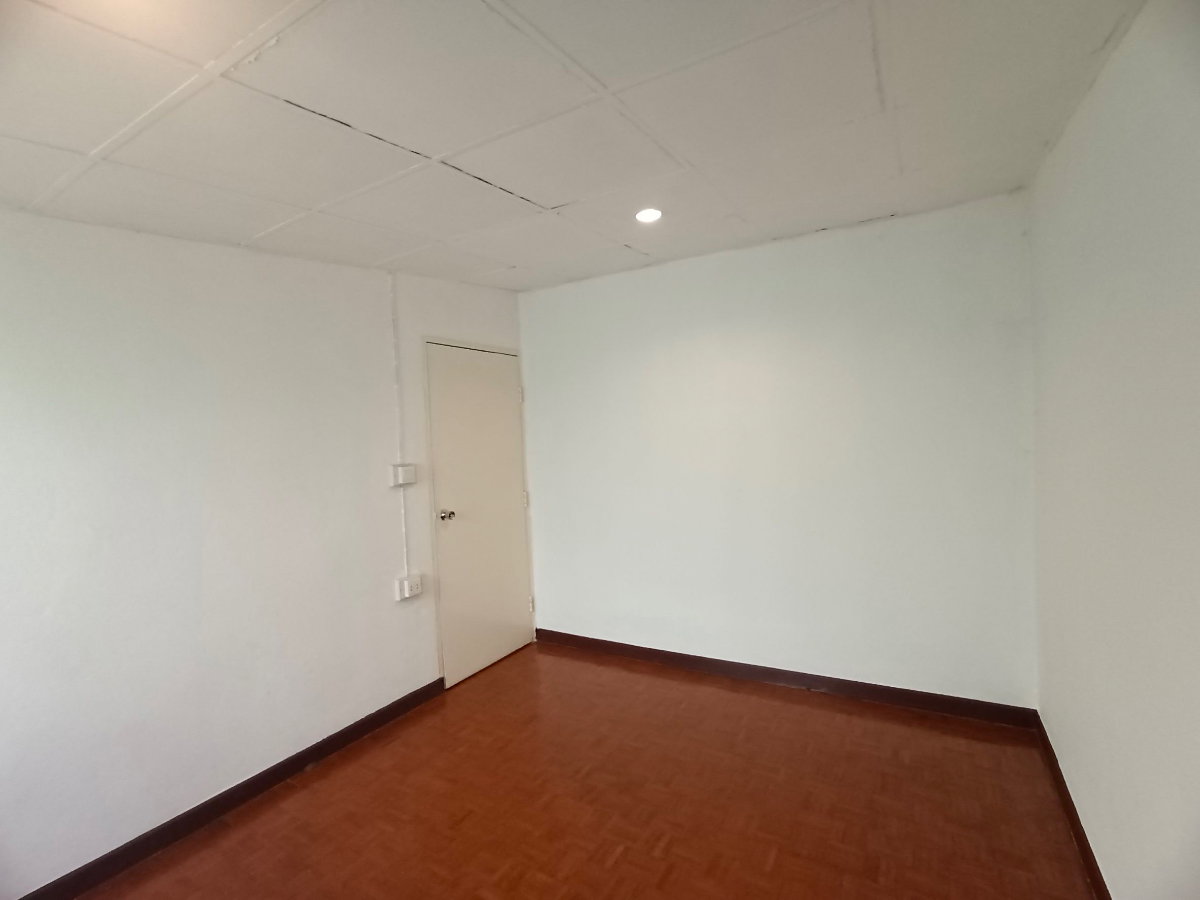 รูป ขายทาวเฮาส2ชั้นหมู่บ้านปทุมทองtel/line0939291965 - รูปที่ 14/15