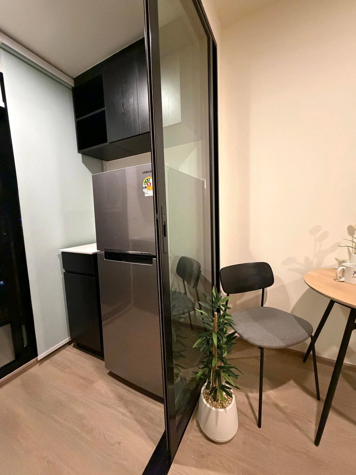 รูป 🔥 คุ้มสุด Nue District R9 Rama 9 (นิว ดิสทริค อาร์ไนน์ พระราม 9) แต่งครบ ลากกระเป๋าเข้าอยู่ได้เลย ใกล้ MRT พระราม 9 เพียง 550 เมตร - รูปที่ 4/10