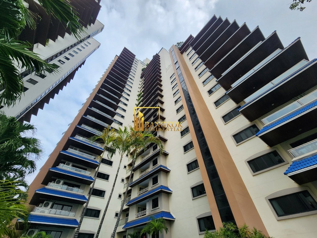 รูป Renovated 4 Bedroom Duplex Penthouse For Rent in Asoke Area - BR0355AP - รูปที่ 38/58