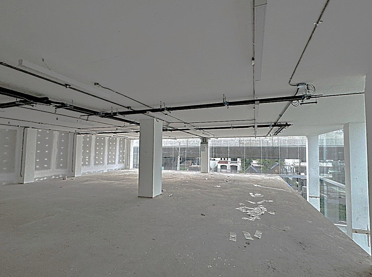 รูป อาคารสร้างใหม่ 6 ชั้น พร้อมที่จอดรถ พระราม 9 ** NO CO-AGENT ** - รูปที่ 8/9