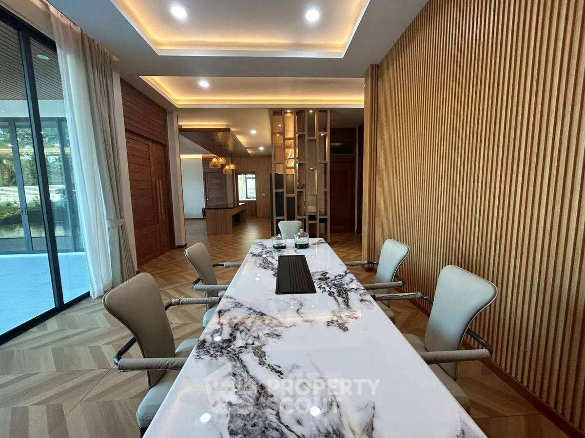 รูป วิลล่า 3-ห้องนอน ที่ ฮอร์สชู พ้อยท์ ใน โป่ง (ID 2794875) - รูปที่ 10/13