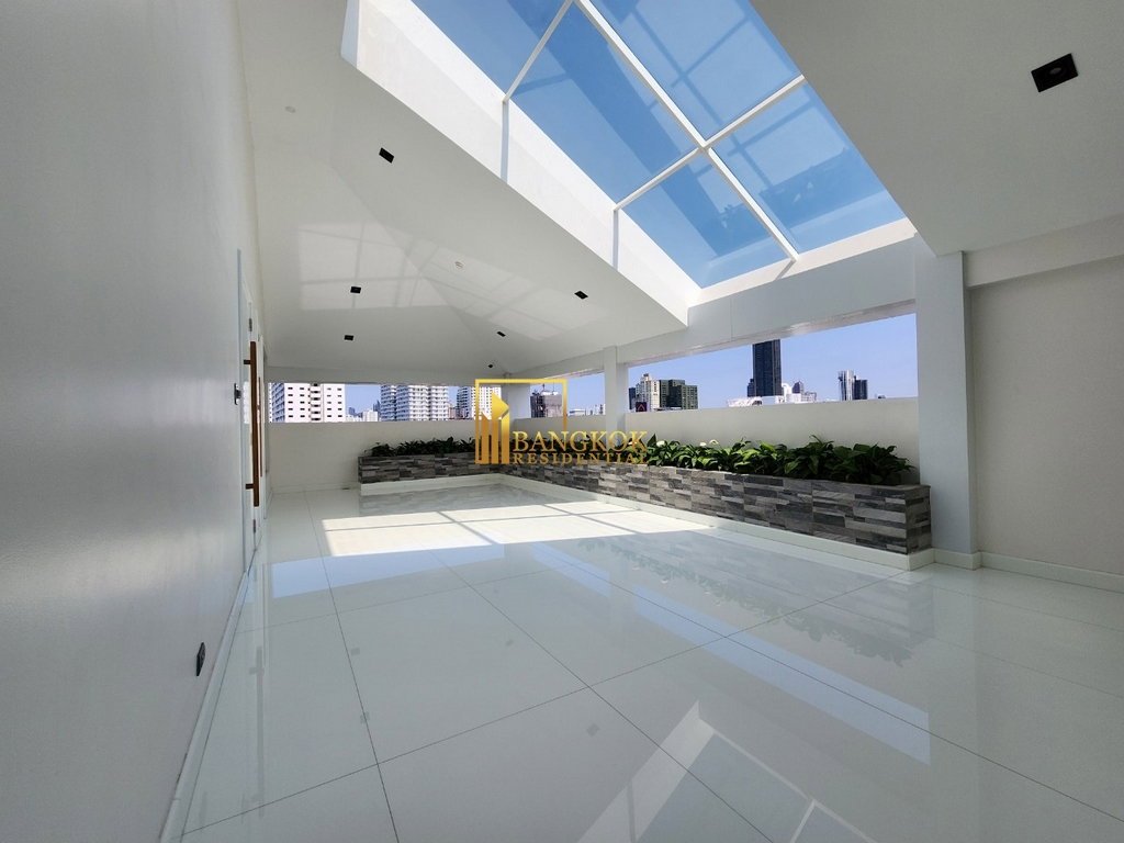 รูป Beautiful 2 Bedroom Apartment in Ekkamai Area - BR20947AP - รูปที่ 26/34