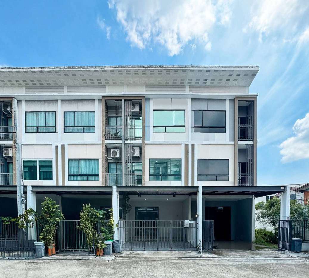 รูป ขายด่วน! ทาวน์โฮม 3 ชั้น พาทิโอ วัชรพล-รามอินทรา ใกล้รถไฟฟ้าสีชมพู สถานีวัชรพล (N.2070) - รูปที่ 1/9