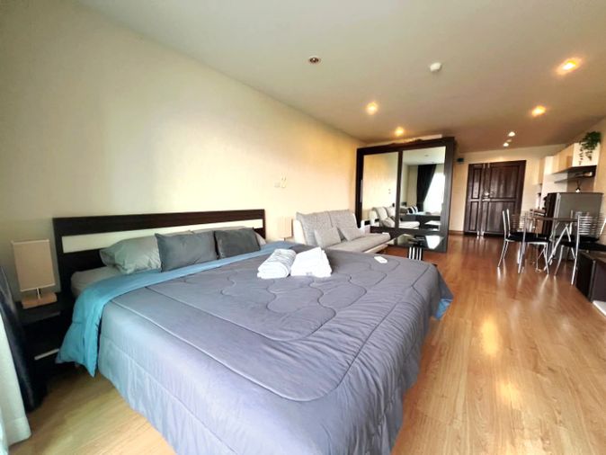 ขาย คอนโด รวีวารี เรสซิเด้นท์ ใจกลางนิมมาน วิวโล่ง