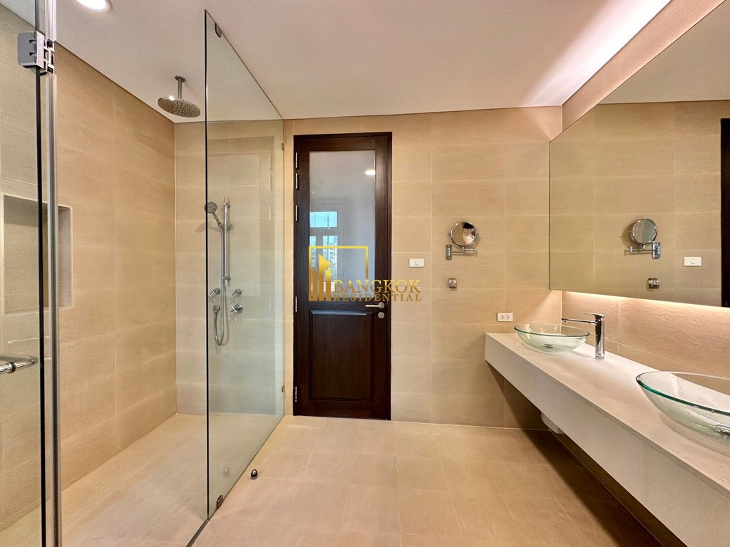 picture Beautiful 4 Bedroom Luxury House With Private Pool - BR28092SH - 45/47