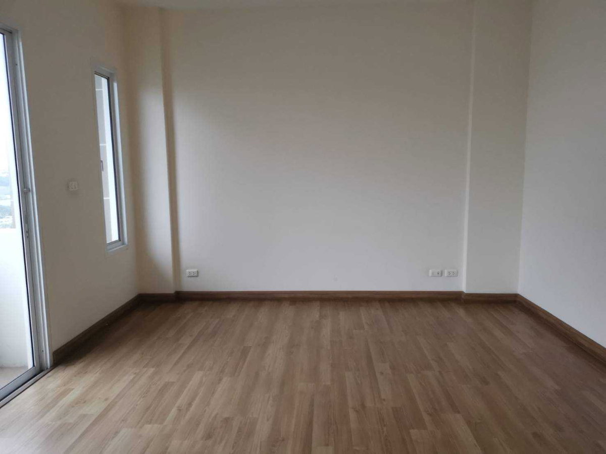 รูป ✨ ทาวน์โฮม 4 ชั้น Premium Place นวมินทร์ – ลาดพร้าว 101 พร้อมอยู่ 💰 ราคาเพียง 5.95 ล้านบาท - รูปที่ 4/22