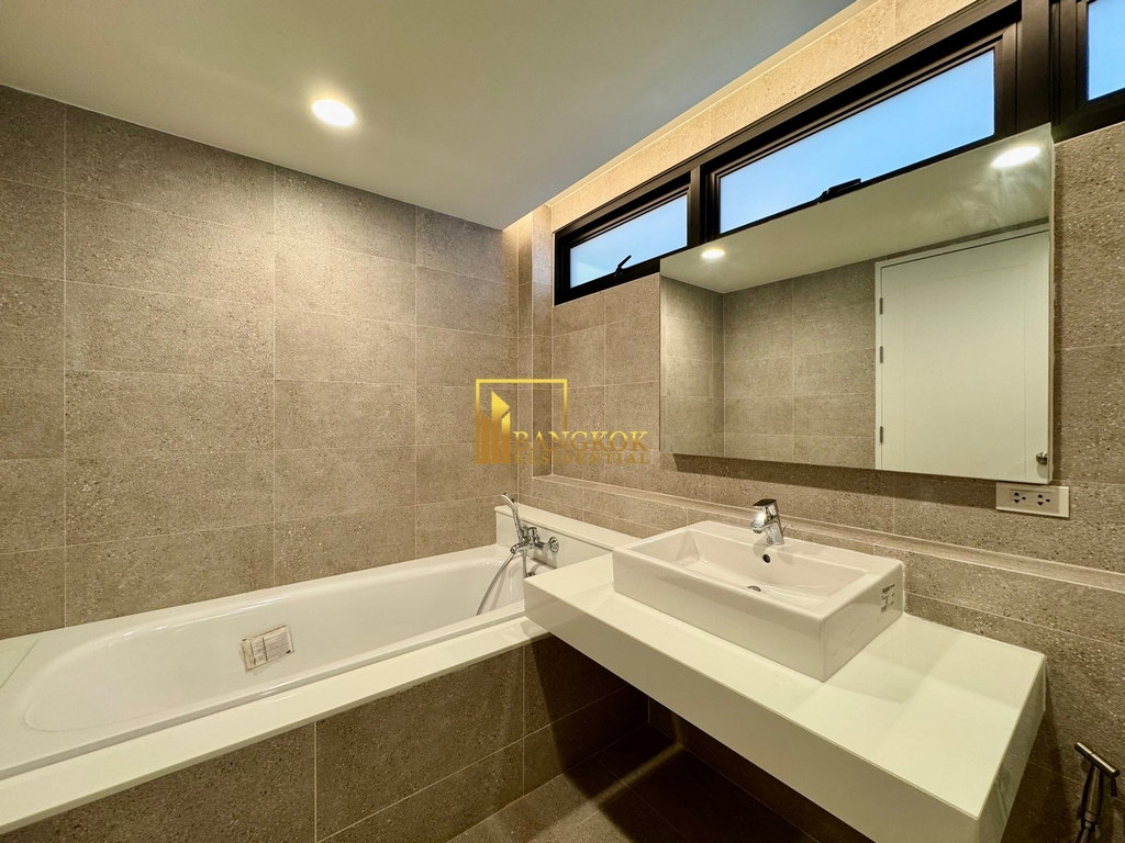 รูป The Legend Sathorn | Luxurious 5 Bed House in Sathorn Area - BR49024TH - รูปที่ 47/58