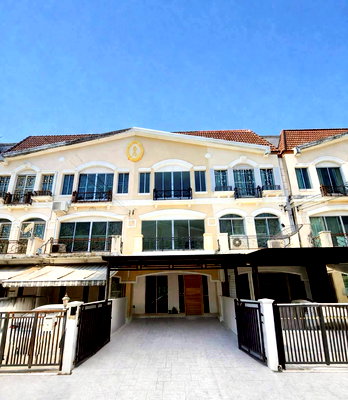 Home office for sale Airport Link Hua Mak : Baan Klang Muang The Royal Monaco for Sale 