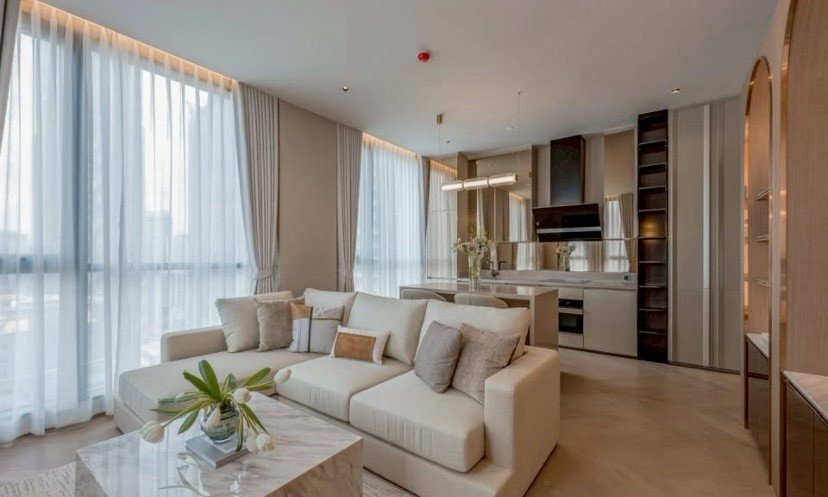 รูป Luxury Condo for Rent Sathorn | City Lifestyle Luxury | Near BTS Chong Nonsi | 139,000 THB/Month - รูปที่ 2/4