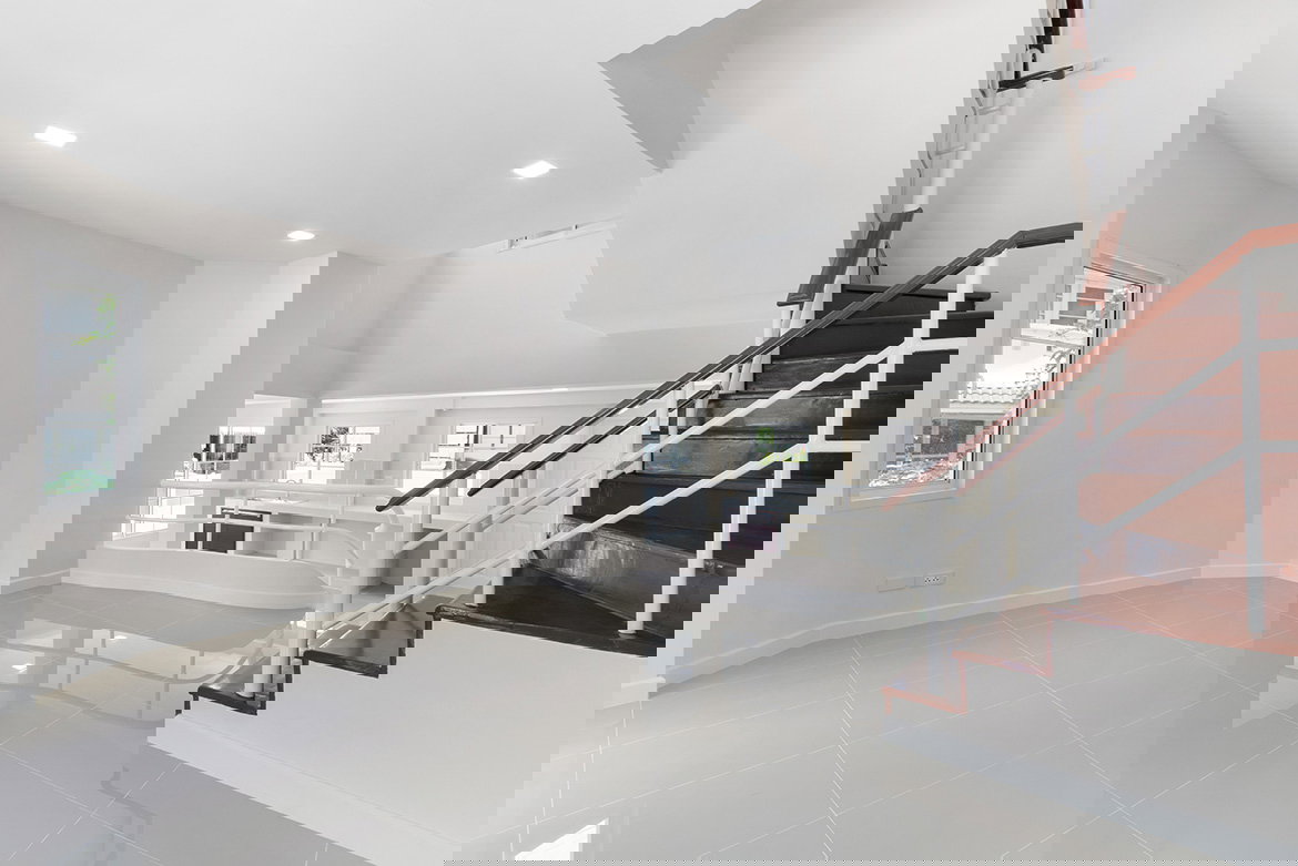 รูป ทาวน์โฮม 3 ชั้นตกแต่งใหม่ เศรณี ดอนเมือง-สรงประภา แปลงมุม พร้อมอยู่ ต้นโครงการ - รูปที่ 5/15