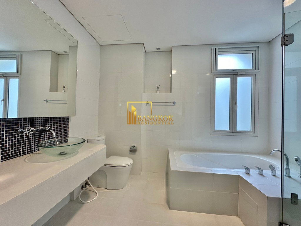 picture Beautiful 4 Bedroom Luxury House With Private Pool - BR28092SH - 24/47
