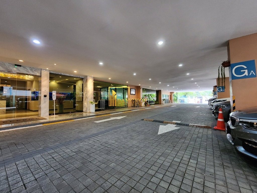 รูป Renovated 4 Bedroom Duplex Penthouse For Rent in Asoke Area - BR0355AP - รูปที่ 57/58