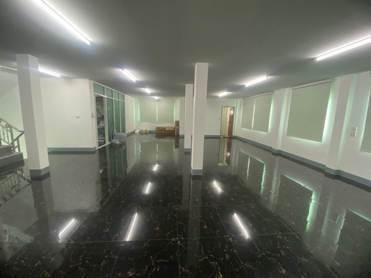 รูป 🏢 ออฟฟิศให้เช่า 3 ชั้น ‼️ราคาพิเศษ 26k💸 ใกล้ BTS บางนา 1.9 km - รูปที่ 4/12