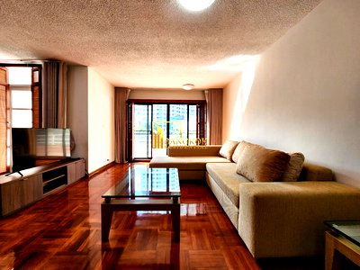 คอนโดให้เช่า : Very Spacious 3 Bedroom Luxury Apartment in Chidlom - BR20865AP