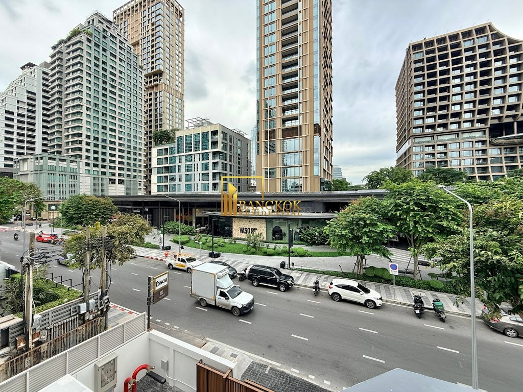 picture Premium Quality 2 Bedroom Apartment in Langsuan Area - BR30367SA - 8/31