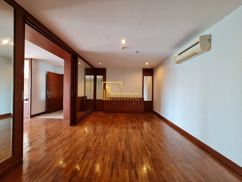 รูป Spacious 3 Bedroom Apartment Near Phrom Phong Shopping District - BR0680AP - รูปที่ 6/30