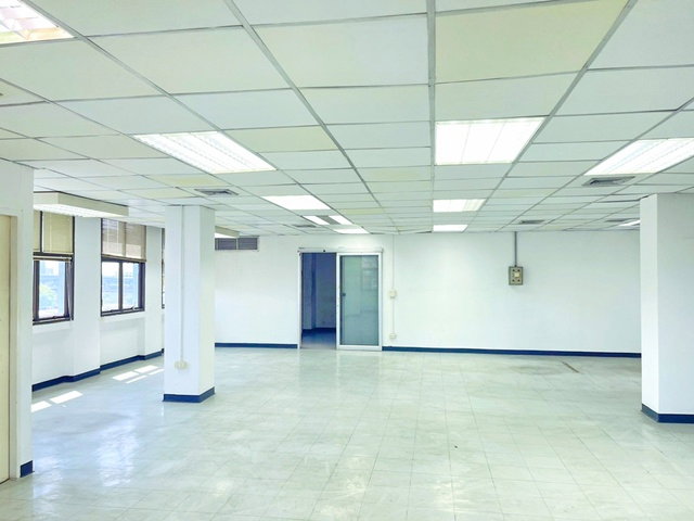 รูป ศูนย์วิจัย ใกล้ MRT วัดพระราม 9 300 ม.900 ตร.ม.ทำเลพระราม 9 ใกล้ทางด่วน อาคารสำนักงาน 6 ชั้น 6 นอน 6 น้ำ - รูปที่ 8/8