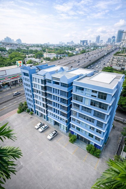 รูป ศูนย์วิจัย ใกล้ MRT วัดพระราม 9 300 ม.900 ตร.ม.ทำเลพระราม 9 ใกล้ทางด่วน อาคารสำนักงาน 6 ชั้น 6 นอน 6 น้ำ - รูปที่ 1/8