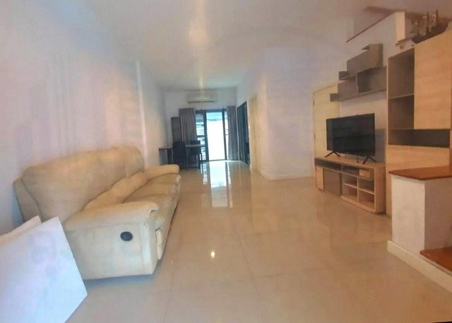 รูป ให้เช่าทาวน์โฮม 3ชั้น 28ตรว. ถนนกรุงเทพฯ นนทบุรี ใกล้MRT แยกติวานนท์ - รูปที่ 3/8