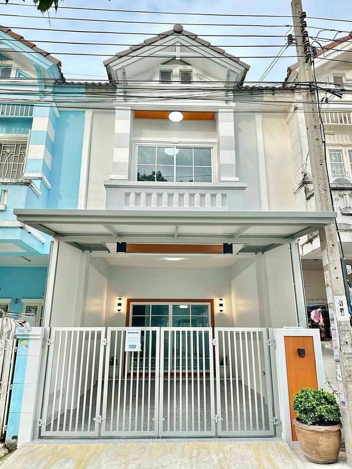 รูป ขายถูก  บ้านสวย  รีโนเวทใหม่ หลังบ้านไม่ติดใคร   #หมู่บ้านปิยวรารมย์ เฟส 3 ถนนบ้านกล้วย – ไทรน้อย  บางบัวทอง - รูปที่ 1/18