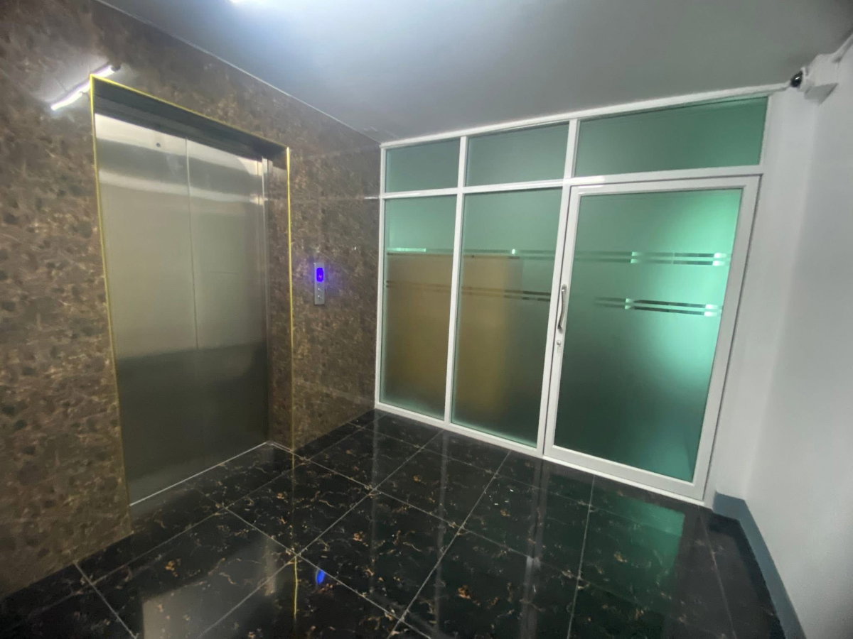 รูป 🏢 ออฟฟิศให้เช่า 3 ชั้น ‼️ราคาพิเศษ 26k💸 ใกล้ BTS บางนา 1.9 km - รูปที่ 3/12