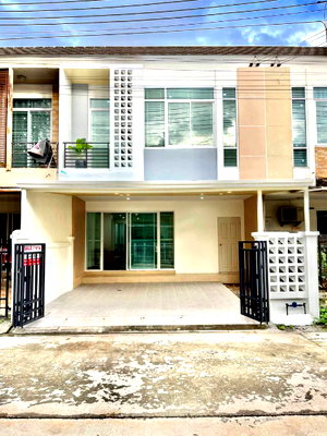 ทาวน์โฮม ไปรษณีย์ศรีราชา : ขายถูก ทาวน์โฮมสวย หมู่บ้านเดอะเซ็นทรัล 2 ศรีราชา เข้าอยู่ได้ทันที