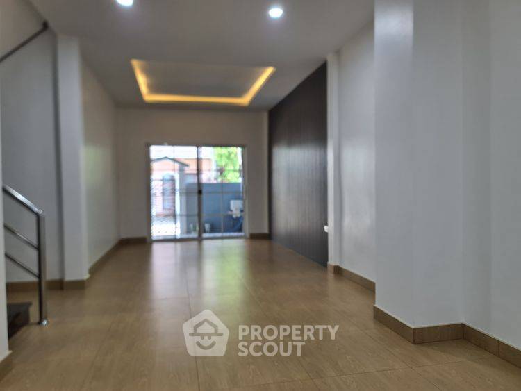 รูป ทาวน์เฮ้าส์ 3-ห้องนอน ใน ออเงิน (ID 2791666) - รูปที่ 4/13