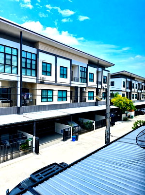 เช่าทาวน์โฮม เมืองสมุทรปราการ สมุทรปราการ : บ้านใหม่ 3 ชั้น ทำเลสุขุมวิท 113 ใกล้BTS แบริ่ง 20 ตร.ว. 240 ตร.ม. BTS สำโรง 1กม. ทาวน์โฮม 4นอน 3น้ำ อิมพีเรียลเวิร์ด สำโรง 1.5 กม