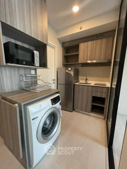 picture 1-BR Condo at Knightsbridge Phaholyothin Interchange in Anusawari (ID 2793638) - 3/10