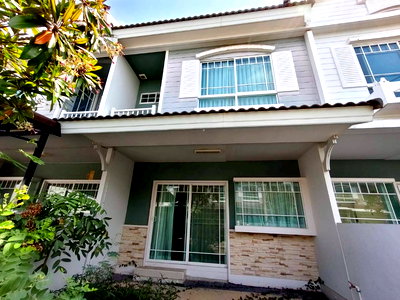 ทาวน์โฮม นนทบุรี : ขายถูก ทาวน์เฮาส์ อินดี้ บางใหญ่ by LH ใกล้ MRT เพียง 2.4 ล้าน  พร้อมอยู่ ทำเลทอง 3ห้องนอน2 ห้องน้ำ