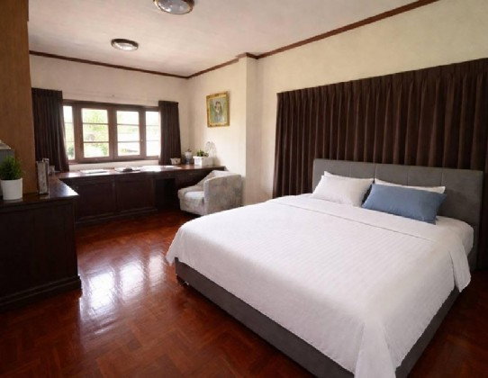 รูป ขายบ้านเดี่ยว 2 ชั้น หมู่บ้านผกามาศ ซอยปรีดีพนมยงค์ 14 สุขุมวิท 71 / ทำเลดีมาก / บ้านสวยมาก / หลังใหญ่ 67 ตารางวา / จอดรถ 2 คัน / ขายราคาพิเศษ - รูปที่ 13/15