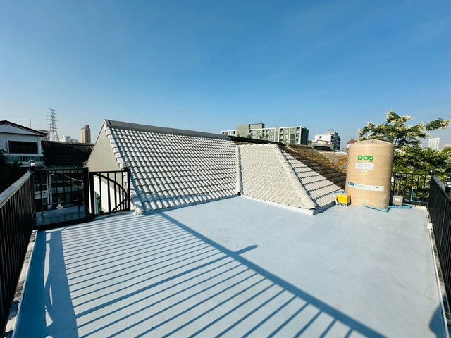 รูป HR3380ปล่อยเช่าบ้าน หลังมุม รีโนเวทใหม่ทั้งหลัง รัชดา 18 (ใกล้ MRT ห้วยขวาง) พื้นที่ใช้สอยสุดคุ้มกว่า 300 ตรม. แต่งครบพร้อมอยู่ - รูปที่ 29/43