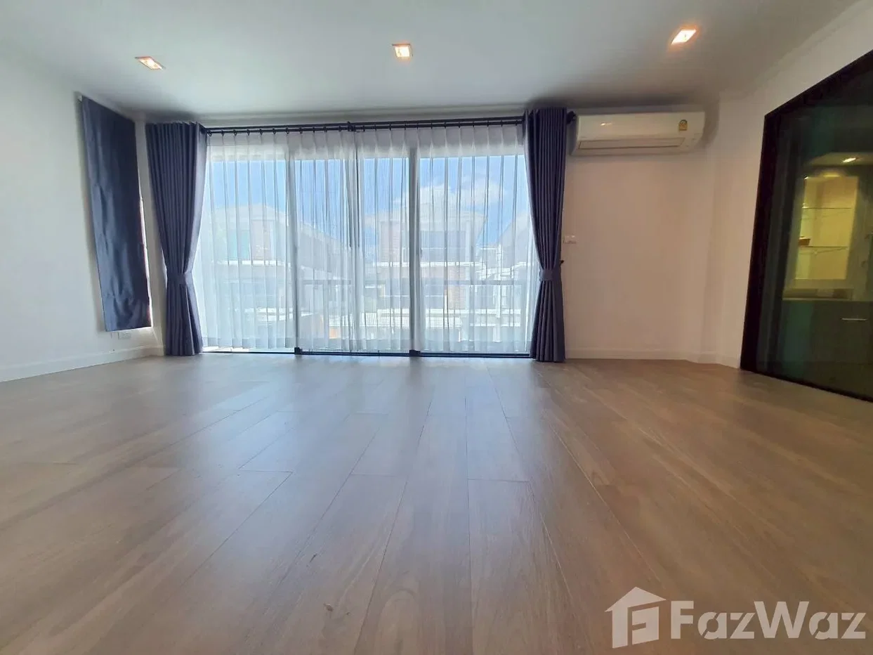 รูป บ้าน 3ชั้นให้เช่า Supalai Essence ลาดพร้าว 107 พร้อมเข้าอยู่ 6167844 - รูปที่ 12/44