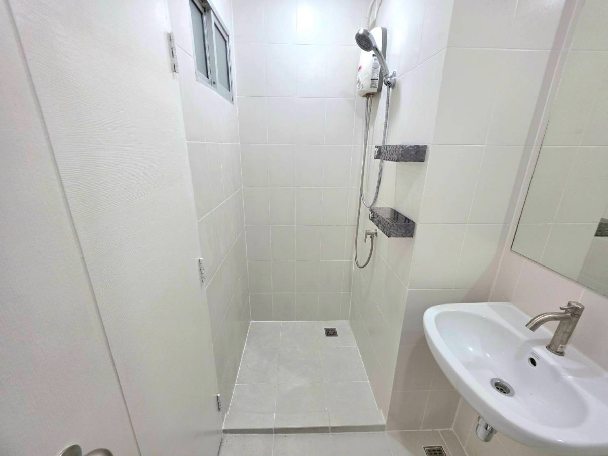 picture Room for sale  v condo Ladkrabang - 19/31