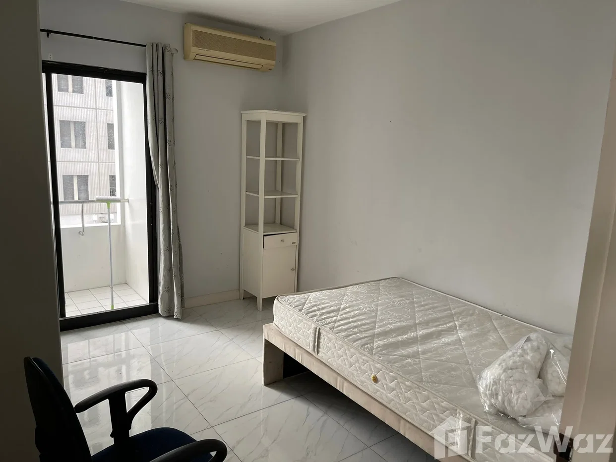 picture 3 Bedroom Condo for sale at Elephant Tower  1742810 - 12/29