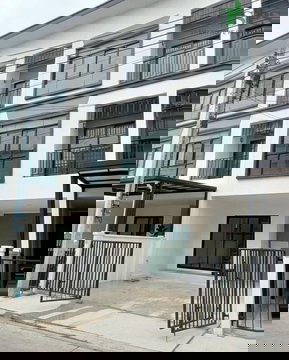 ทาวน์โฮม ให้เช่า ลุมพินี ทาวน์เพลส สุขุมวิท-ศรีนครินทร์ (SPSJP264)