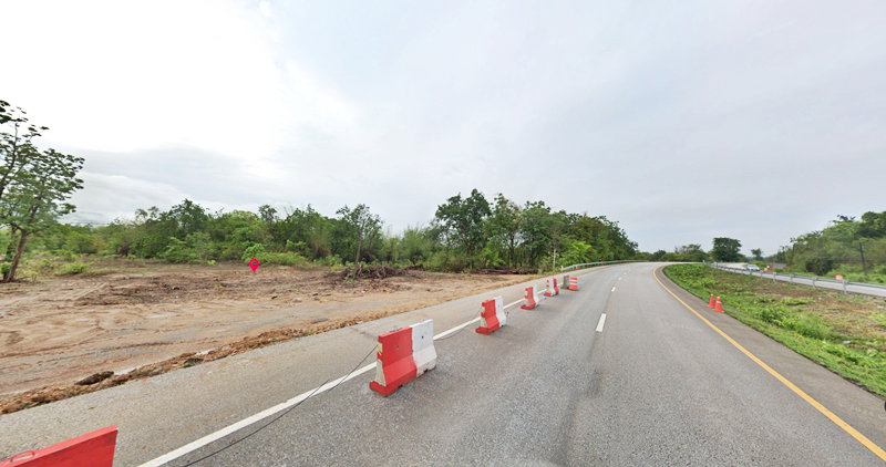 รูป ขายที่ดิน ลำปาง อำเภอแม่พริก ติดถนนพหลโยธิน ขายถูกมากๆ เหมาะซื้อเก็บ เก็งกำไร ทำปั้มน้ำมัน ทำร้านขายวัสดุก่อสร้าง หรือทำสวนเกษตร ทำเลดี ติดถนนใหญ่ - รูปที่ 3/9