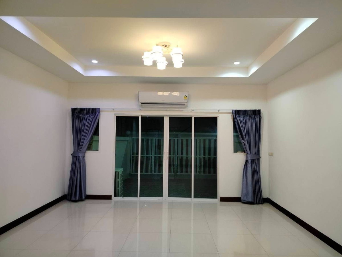 รูป WS7059 🚨ให้เช่า ทาวน์โฮม ลาดพร้าว 101 เลี้ยงสัตว์ได้ ใกล้MRTลาดพร้าว101 เพียง 35,000/เดือน ‼️ - รูปที่ 4/8