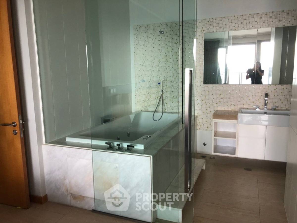 รูป คอนโด 2-ห้องนอน ที่ นอร์ทพอยท์ คอนโดมิเนี่ยม ใกล้ วงศ์อมาตย์ (ID 2234162) - รูปที่ 8/8
