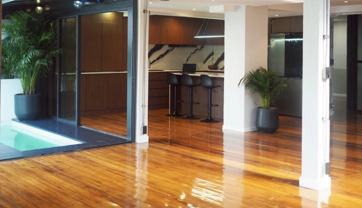 รูป 🏊ขาย Pool Villa อ่อนนุช 17 จอดรถได้เยอะมาก 6 คัน และรอบบ้านอีก 5 คัน จะเป็นออฟฟิตหรืออยู่อาศัยก็เหมาะ - รูปที่ 11/16