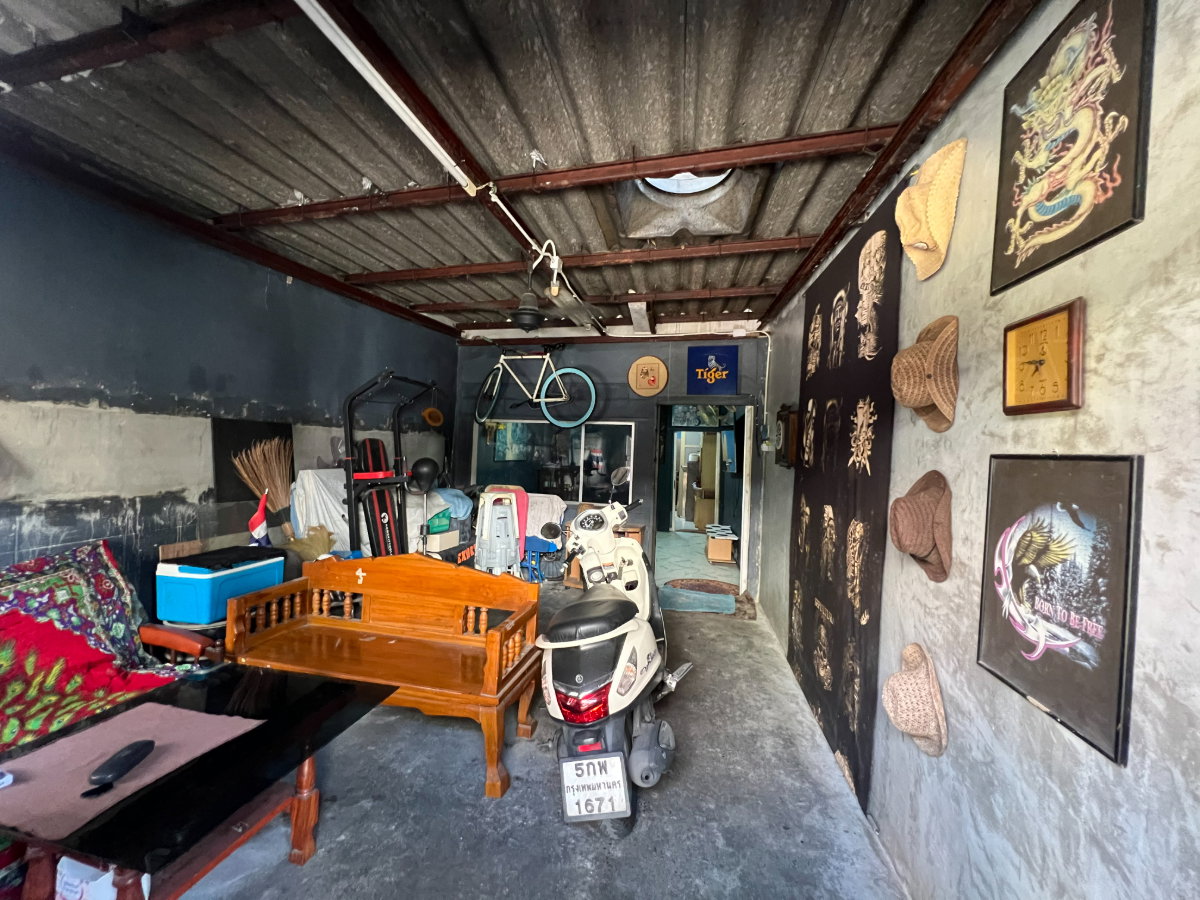 รูป ขายทาวน์เฮาส์ 2 ชั้น ใจกลางเมือง ซอย นวลจันทร์ 6 ราคาถูกมากกก!!! - รูปที่ 4/19