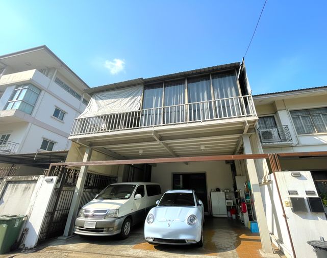 HK0537, Townhome for rent 3 Br., Ladphrao
