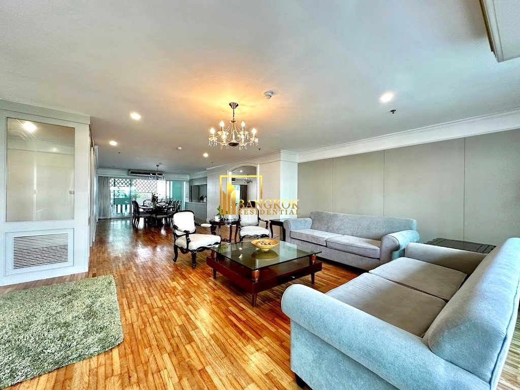 รูป Beautifully Renovated 4 Bedroom Apartment in Sukhumvit 20 - BR21151AP - รูปที่ 1/58