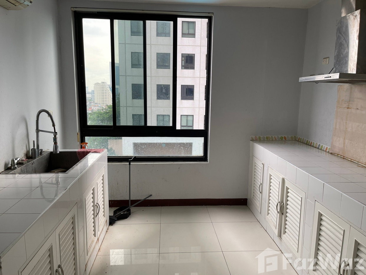 picture 3 Bedroom Condo for sale at Elephant Tower  1742810 - 8/29