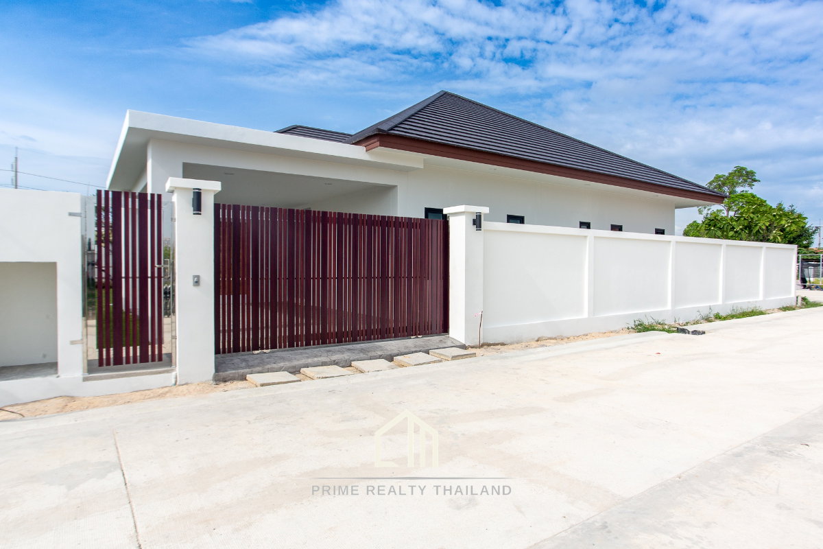 รูป พูลวิลล่าสไตล์โมเดิร์น ในซอย 112 – บ้านพักอาศัยส่วนตัว บนทำเลคุณภาพ - รูปที่ 12/29