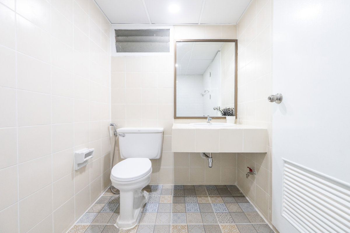 รูป R138 🔥ขายด่วน Thanaplace Condominium คุ้มเกินราคา! พื้นที่ใหญ่ ฟังก์ชันครบ ในราคาเพียง 1.399 ลบ.เท่านั้น - รูปที่ 16/26